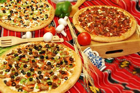 Fast five pizza - Our menu provides over 1 million fresh topping combinations so every pizza is as unique as our customers. Earn points with every purchase and enjoy delicious rewards, including a free 12” traditional pizza. Join Fast Fired Rewards. 